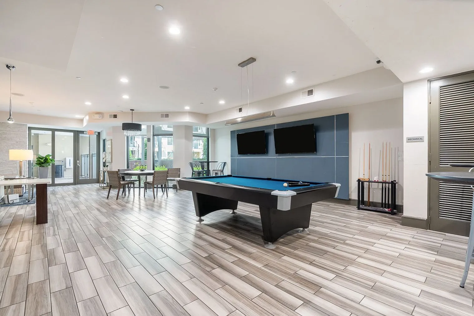 1 bed, 1.0 bath, 785 sqft, $3,780 — Photo 2