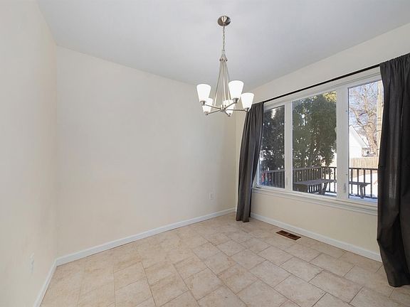 5th image of 546 Plum St