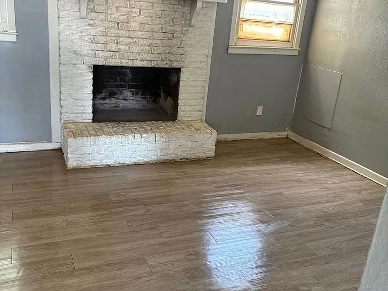 1933 E Colgate St — Photo 10