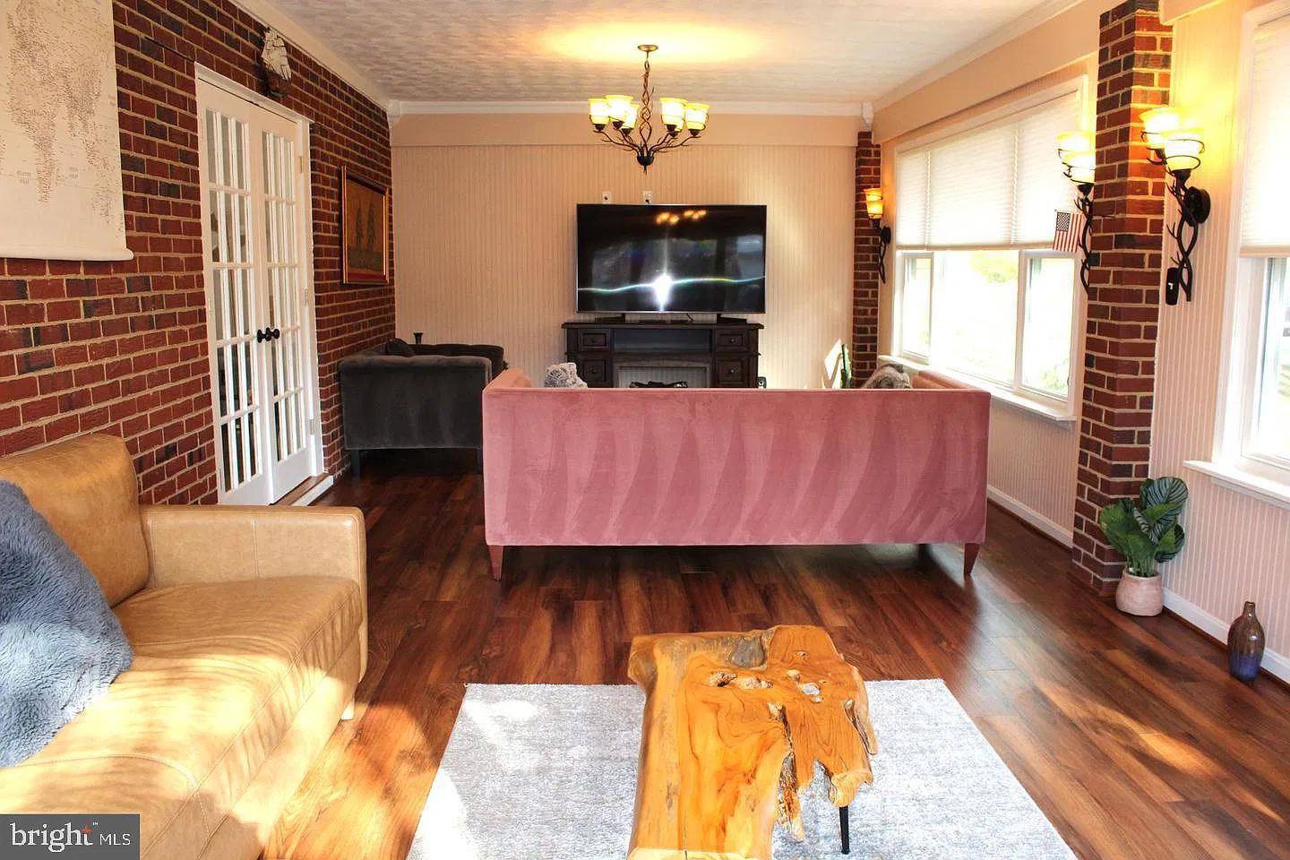 4 bed, 3.0 bath, 3390 sqft, $3,250 — Photo 4