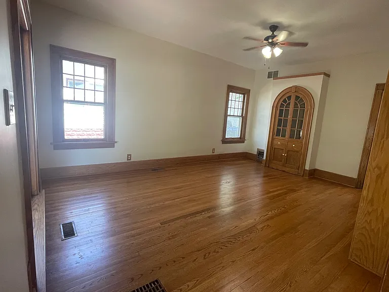 1042 N Amidon Ave — Photo 17
