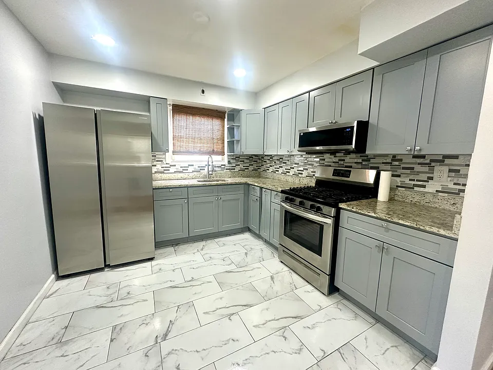 19 Avenue C #2