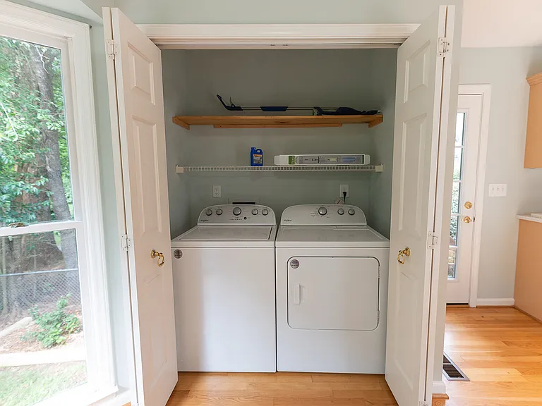1700 Colonial Ave — Photo 14