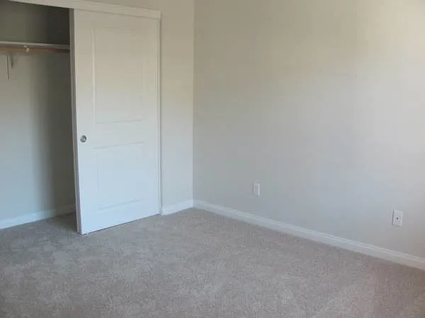 866 Lawrence Dr — Photo 11