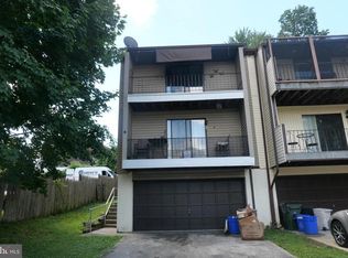500 Gia Cir, Clifton Heights, PA