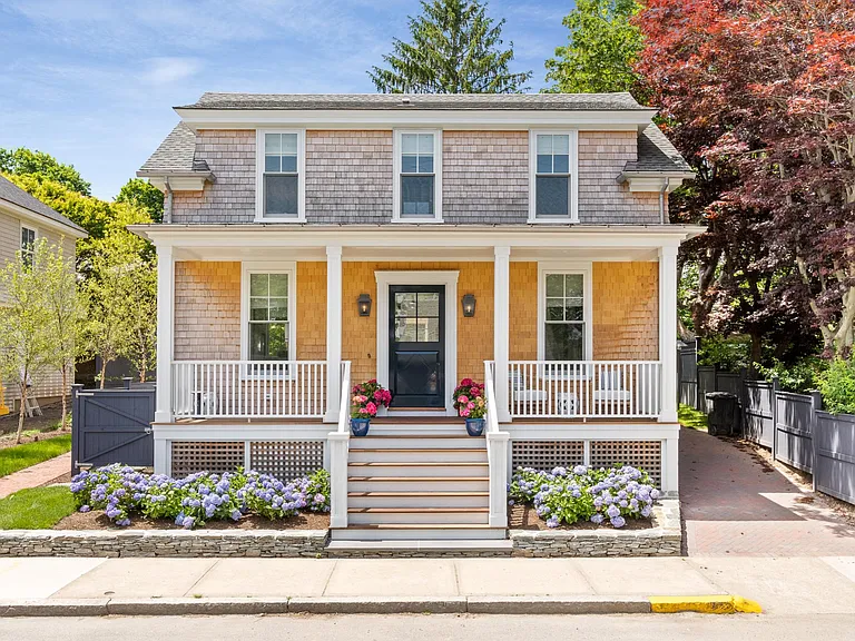 81 Roseneath Ave — Photo 42