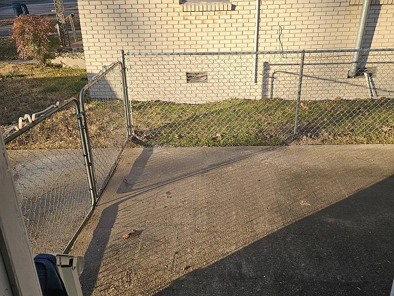 1917 Bragg St — Photo 41