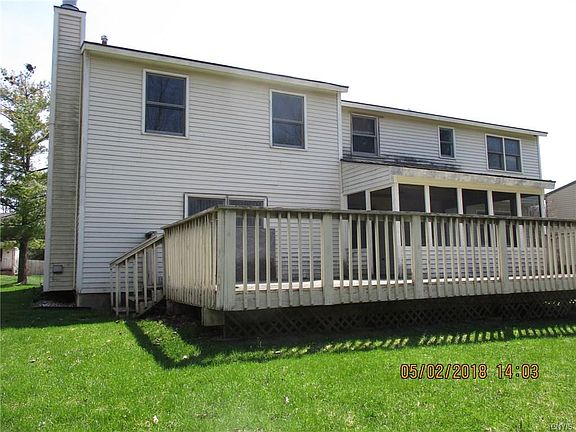 4th image of 216 Woodmont Dr