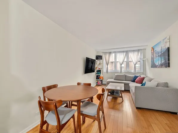 63 E 9th St APT 3W, New York, NY 10003