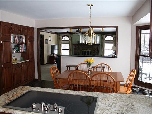 5th image of 892 Markley Woods Way
