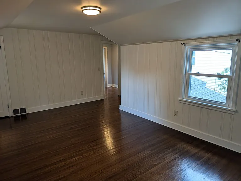 111 Eastmoreland Dr — Photo 24