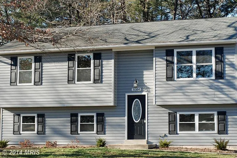 3084 Huntington Cir photo 1