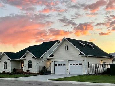 225 Dupont Dr, Lander, WY, 82520