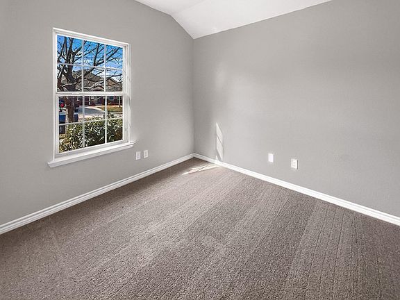 4th image of 8029 Mountain Knoll Ct