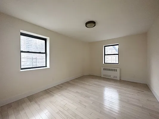 Rented by AZ REALTY NYC LLC | media 4