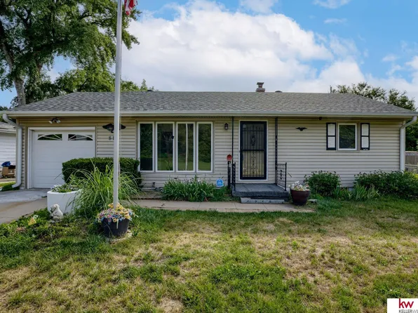 813 N 77th St, Omaha, NE 68114