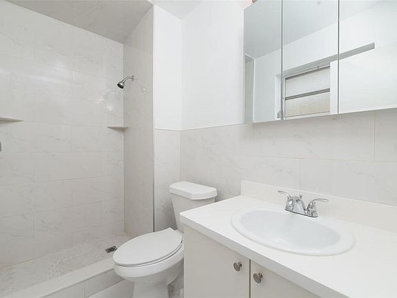 4th image of 3707 Polk St #0