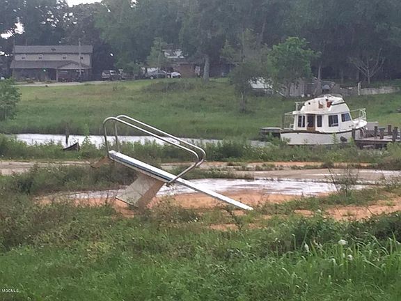 2nd image of 1619 Mary Ann Dr