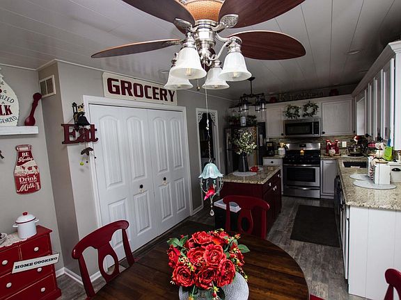 5th image of 112 Dogwood Cir