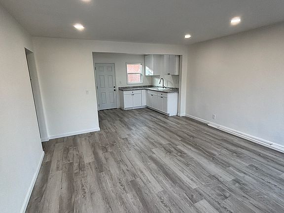5th image of 11736 175th St #11736