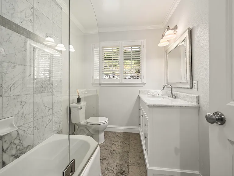 1660 Green Valley Rd — Photo 15
