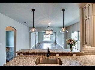 428 Heritage Trl, Burleson, TX 76028