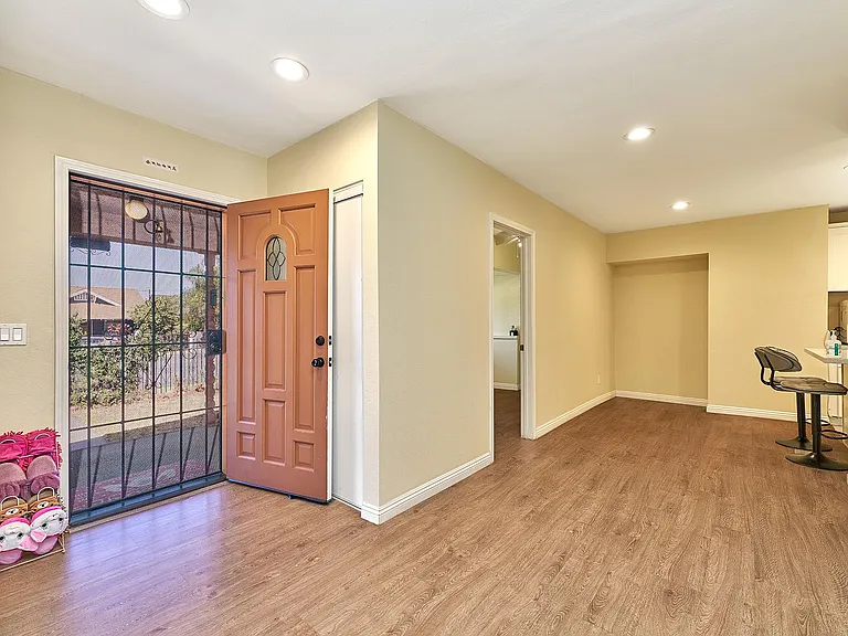 2837 W Avenue 33 — Photo 16