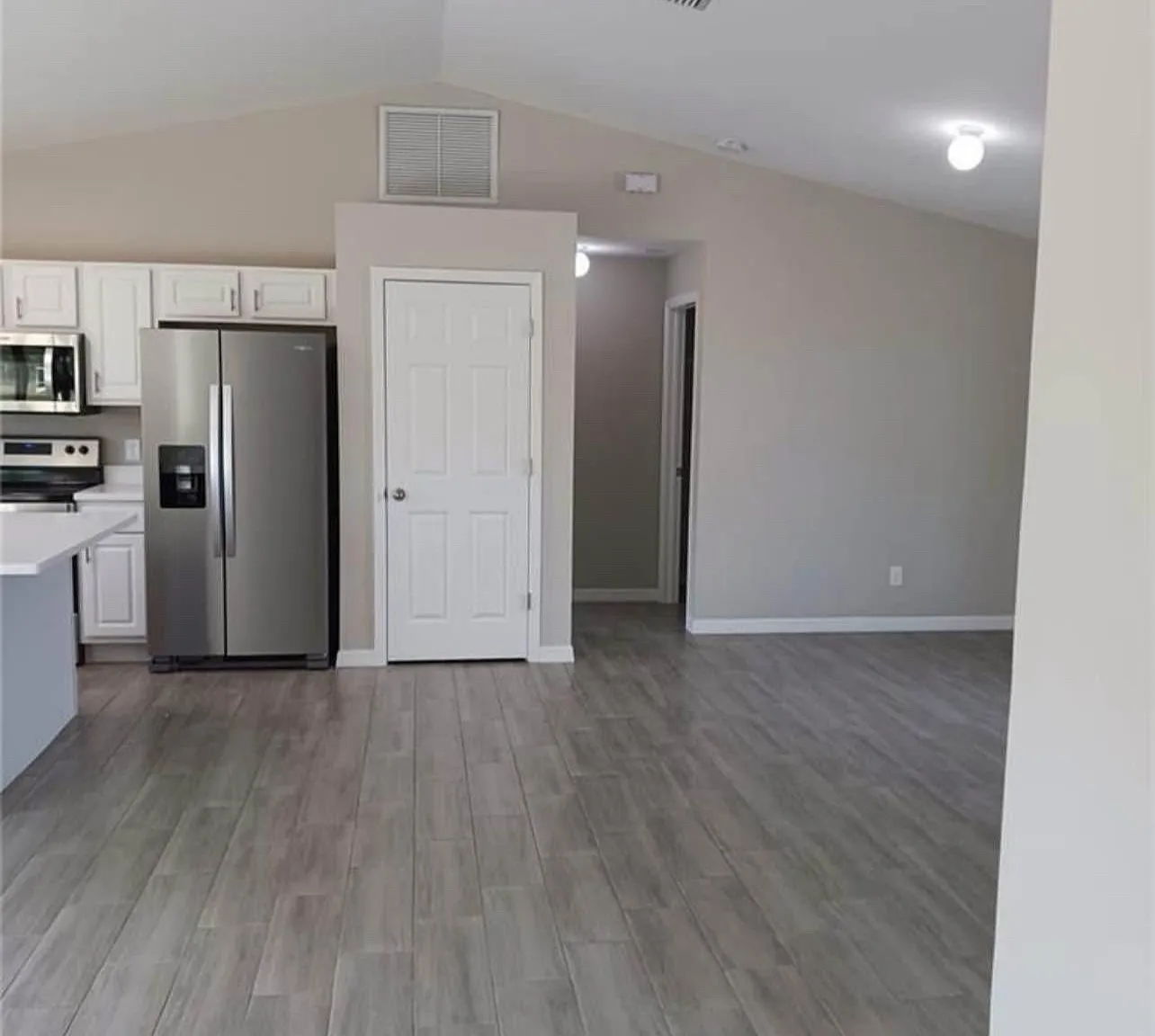 4 bed, 1571 sqft, $2,200 — Photo 3
