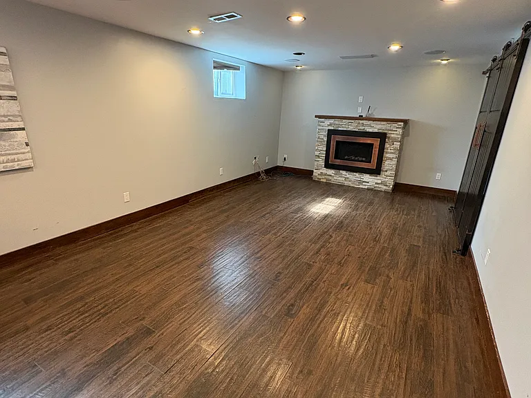 82 Angela Way #B — Photo 2