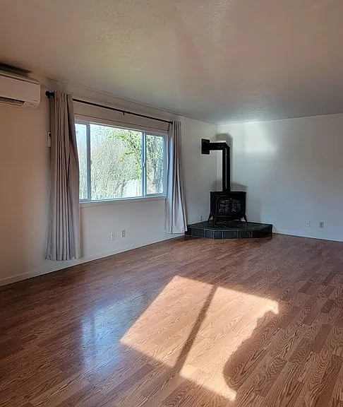 1217 Goucher St — Photo 14