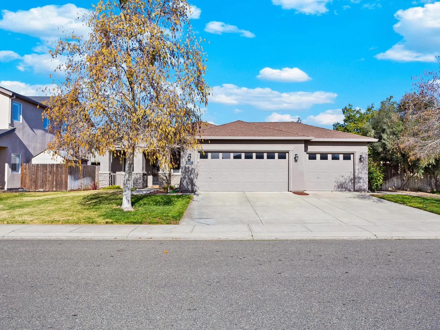 3 bed, 1560 sqft, $3,000 — Photo 1