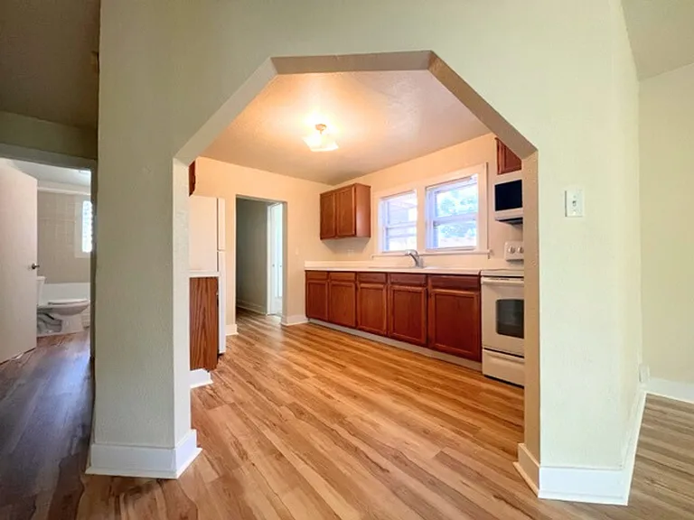 4022 N Christine St — Photo 8