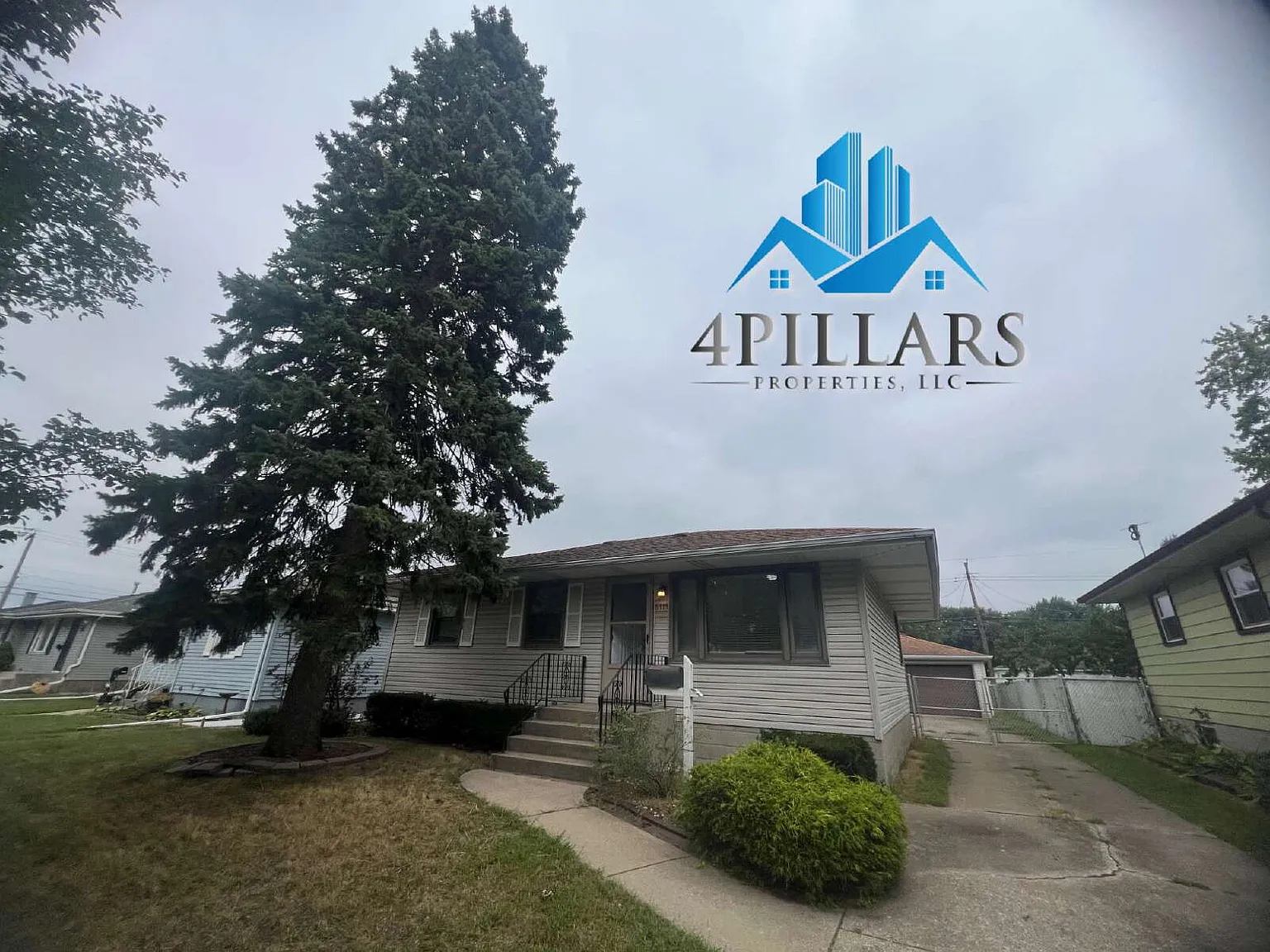 3 bed, 2.0 bath, 1768 sqft, $2,200 — Photo 2