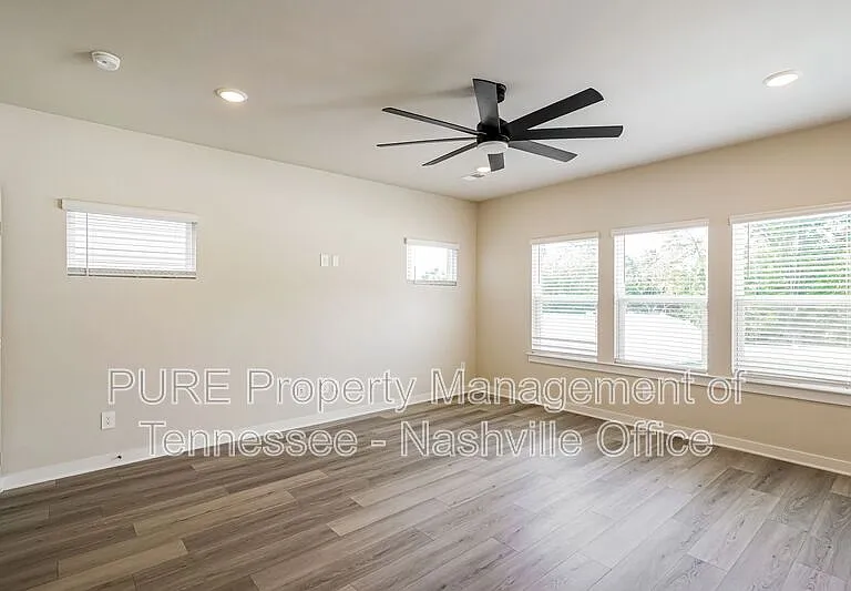 3889 Northbrook Dr — Photo 21