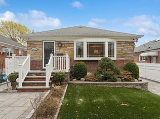 26257 60th Rd, Little Neck, NY 11362
