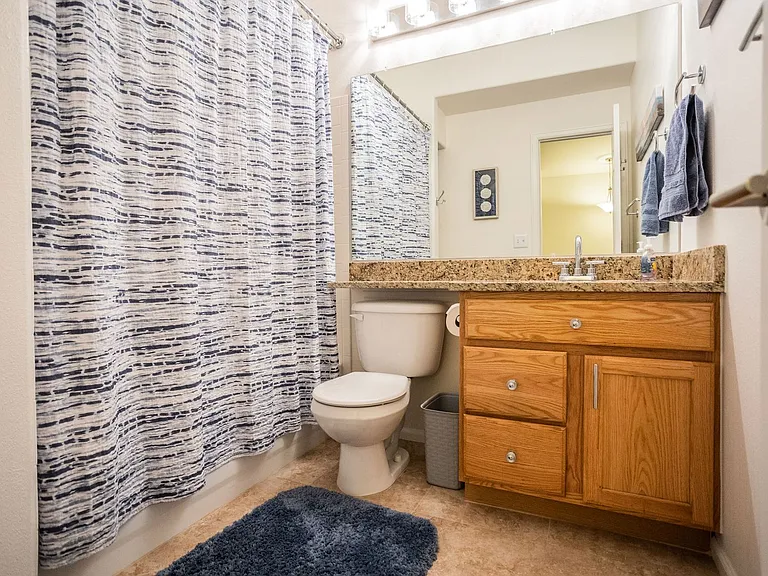 2960 Newport Cir — Photo 16