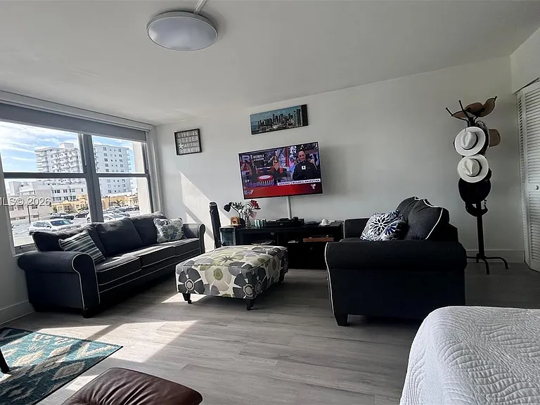 2899 Collins Ave #450 — Photo 10
