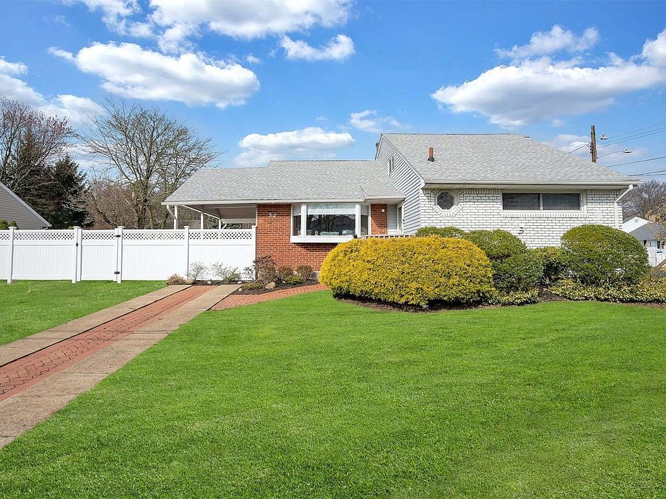 1st image of 22 Gaulton Dr