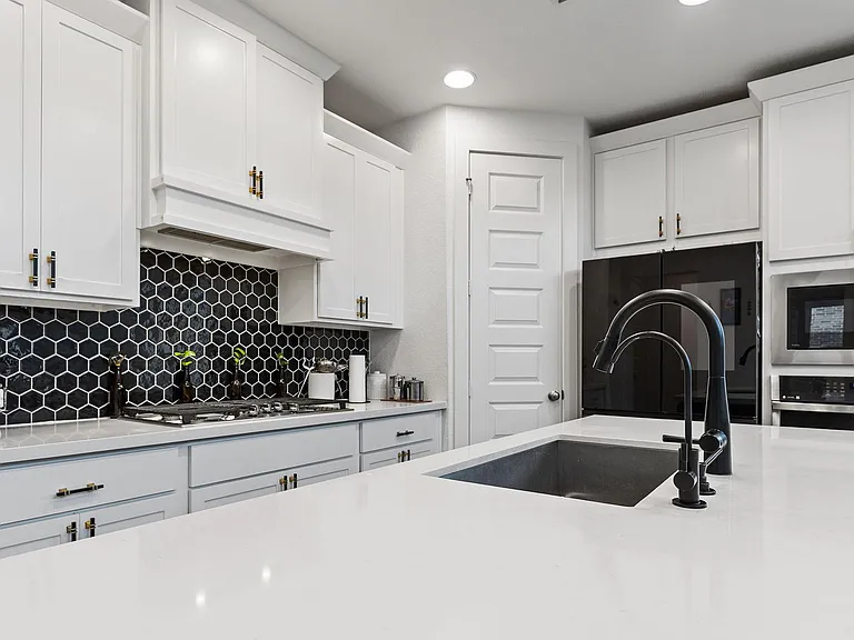 6025 Kelly Kyle Ave — Photo 8