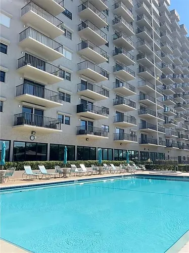 7050 Sunset Dr S Photo 1