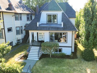 321 17th Avenue E, Seattle, WA, 98112