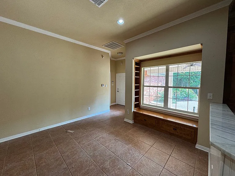 4112 Evergreen Cir — Photo 8