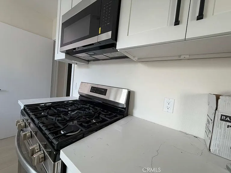 10633 Laurel Canyon Blvd #1 — Photo 6