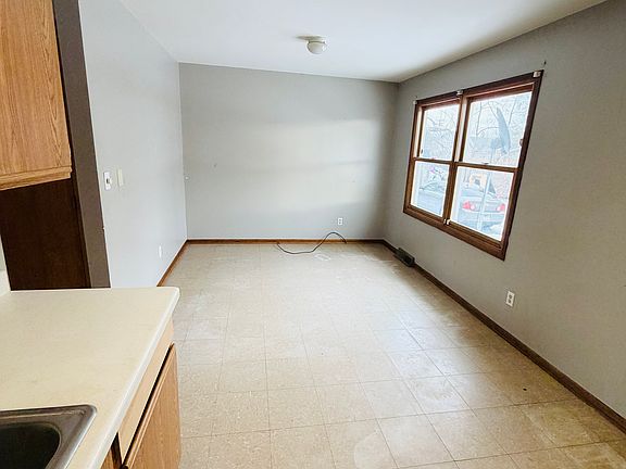 5th image of 913 S 6th St #913