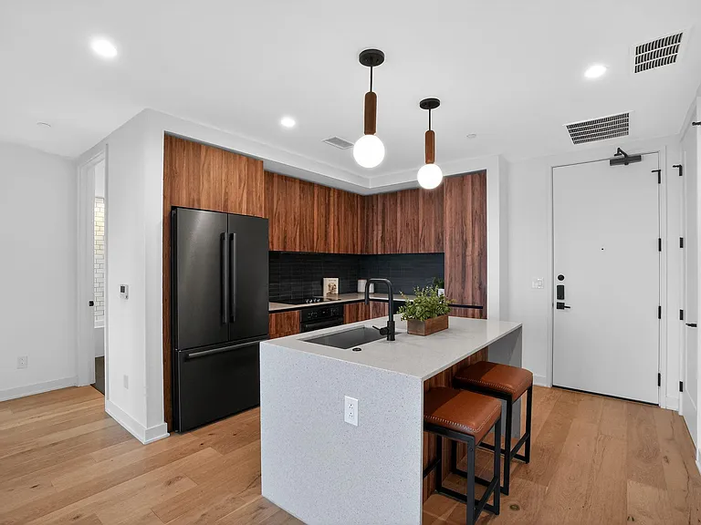 84 East Ave #2903 — Photo 3
