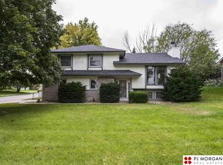 20201 Gateway Rd, Elkhorn, NE 68022