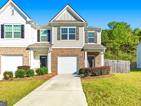 5848 Union Walk Dr, Union City, GA 30291