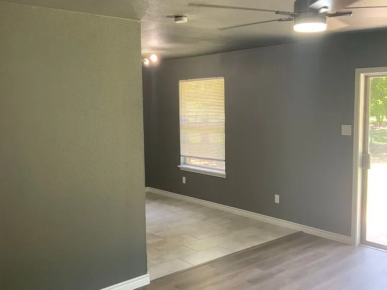 904 Sublett Ave — Photo 3