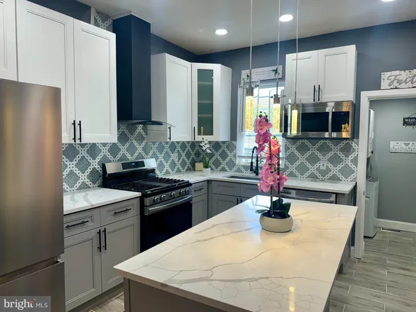 1982 Medary Ave, Philadelphia, PA 19141