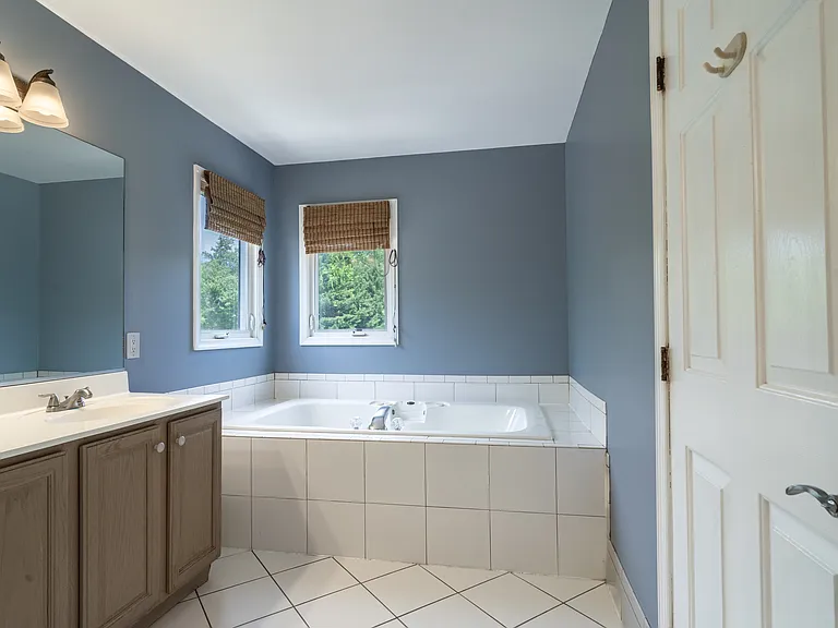 4300 Old Lincoln Hwy — Photo 19